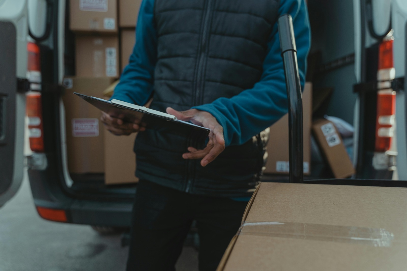 DTS Logistics LLC - Professional Marketplace Pickup Chandler Available Today
